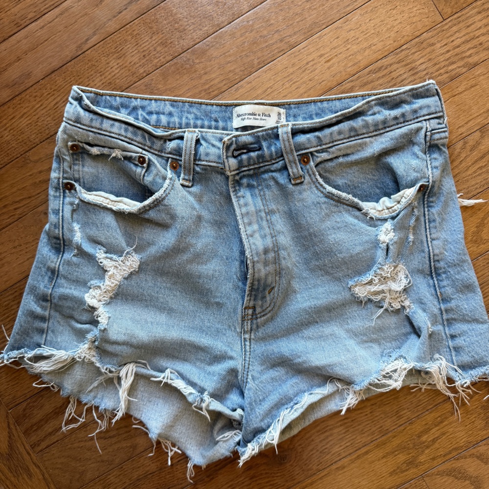 Abercrombie high rise mom short size 10/30